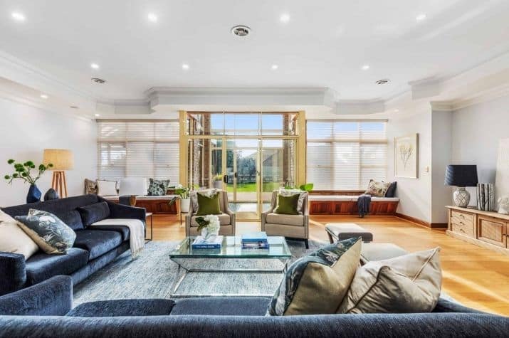 selling houses 2022 with the allure rug in indigo